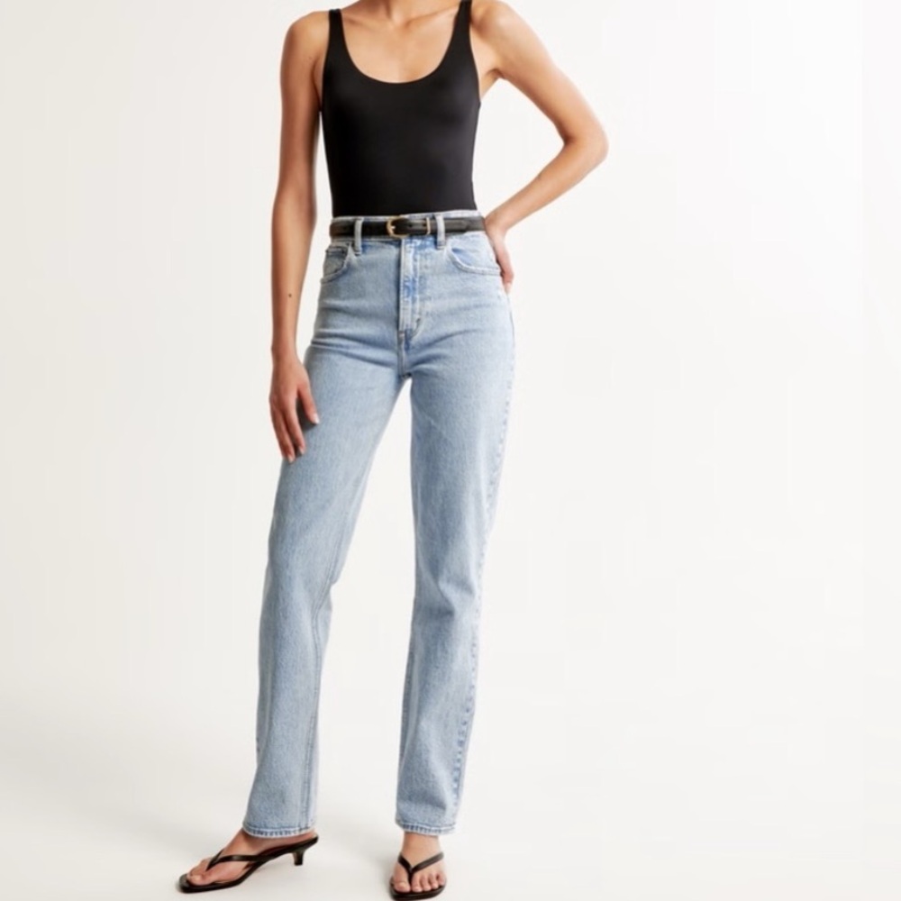 Abercrombie & Fitch Curve Love The 90s Straight Ultra High Rise Jeans 28 6R